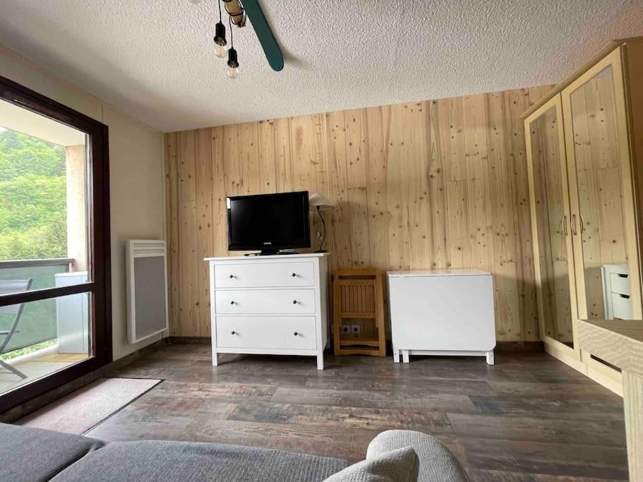 Studio Refait A Neuf Avec Balcon - Famille - Parking Couvert 샴루스 외부 사진